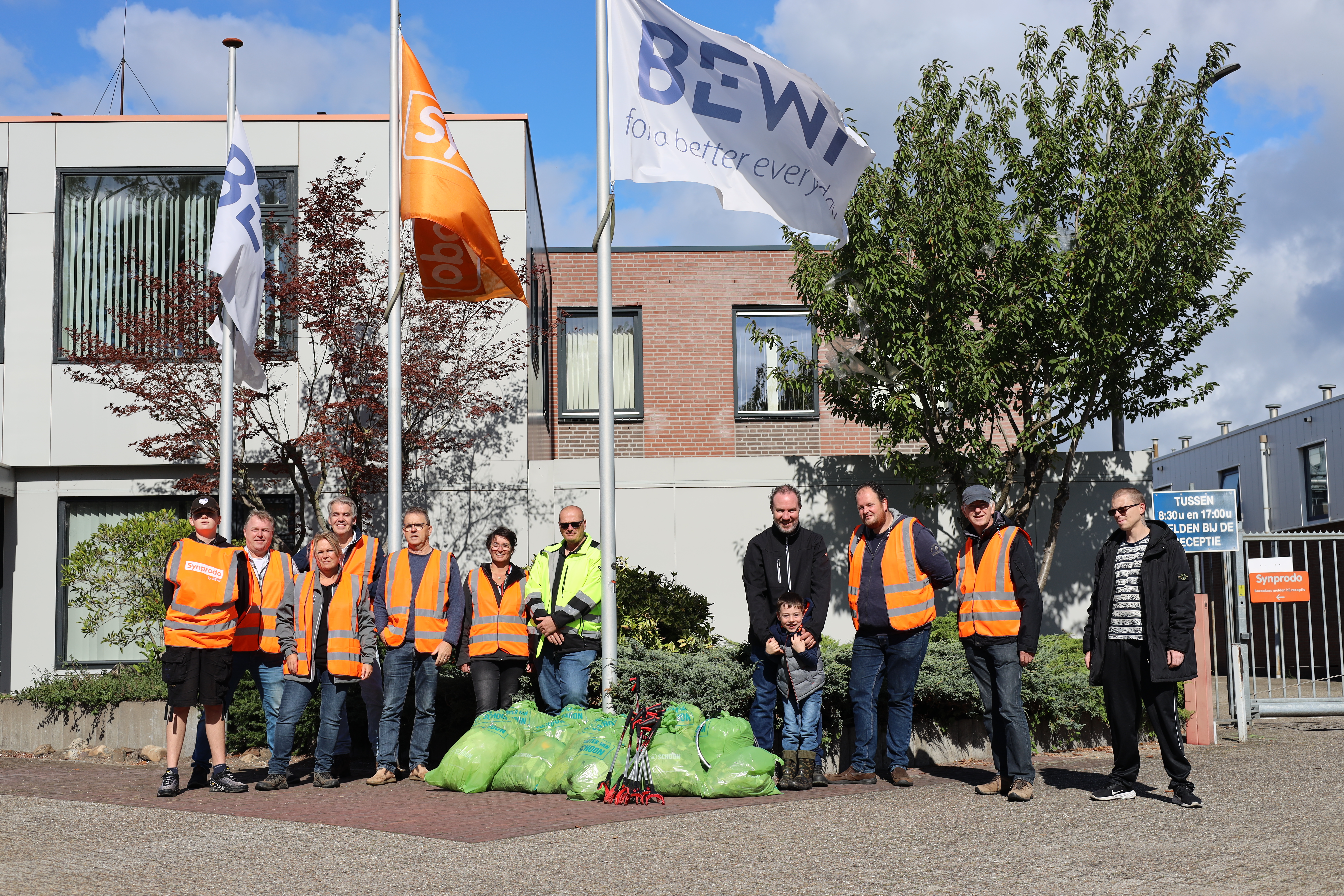 Synprodo steekt handen uit de mouwen tijdens World Clean Up Day 2022